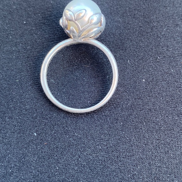 Tiffany olive leaf pearl ring and olive leaf band ring - Picture 3 of 9